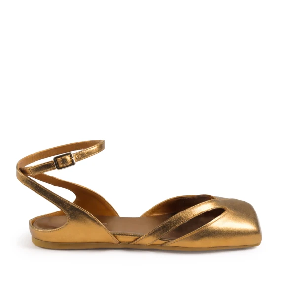 G34_Square closed_Slingback in nappa laminata oro