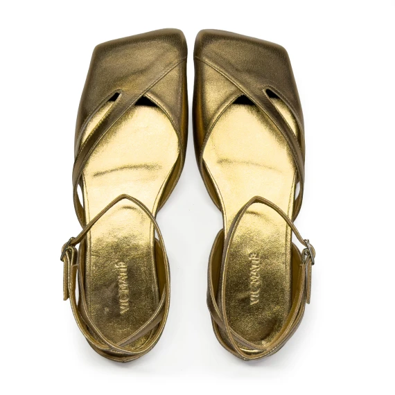 G34_Square closed_Slingback in nappa laminata oro