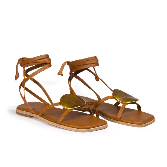 G42_Square open<br>Sandal tan with maxi stud