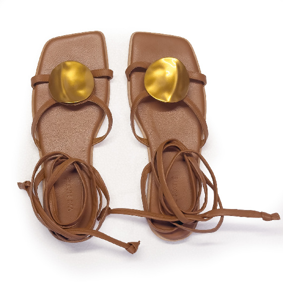 G42_Square open<br>Sandal tan with maxi stud