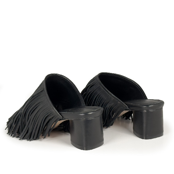 K16_Drop_Mule nera in morbida nappa